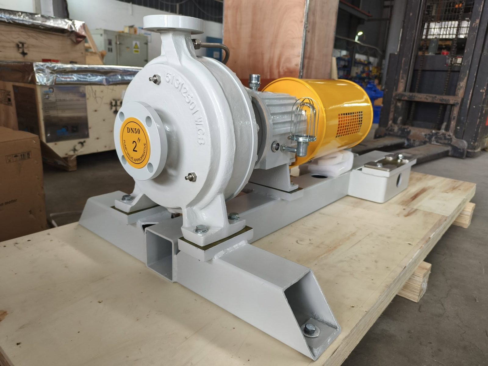 YSM AC ISO 5199 process pump casing with WCB casting mark and DN50 suction flange